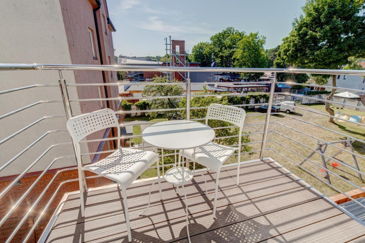 Pod Winogronem - Apartamenty Z Basenem I Wyzywieniem Pobierowo Ngoại thất bức ảnh
